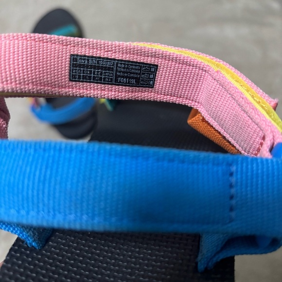 Teva Original Universal 90’s Multi Sandal. Colorful Strappy Sandals Size 10 - Picture 4 of 5